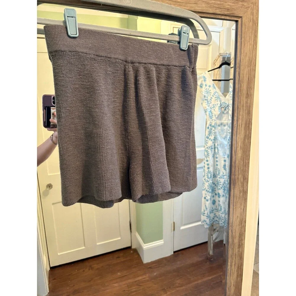 Free people beach size small Sm gray lounge sweater shorts